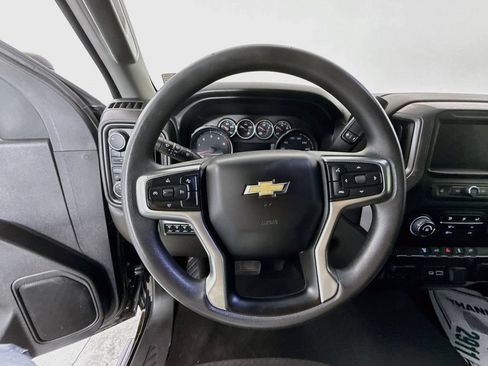Used 2022 Chevrolet Silverado 2500 Custom w/ Custom Value Package AWD/4WD image 12