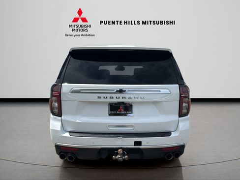 Used 2023 Chevrolet Suburban High Country w/ Advanced Technology Package AWD/4WD image 4