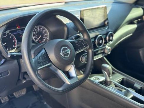 Used 2023 Nissan Sentra SV FWD image 9