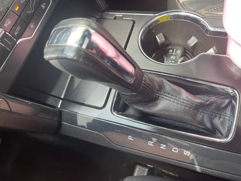 Used 2017 Ford Explorer XLT w/ Equipment Group 202A FWD image 24