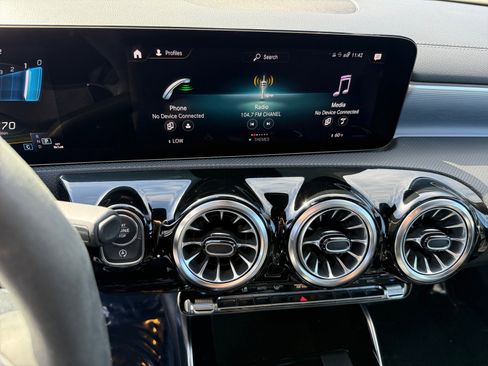 Used 2023 Mercedes-Benz CLA 35 AMG 4MATIC image 12