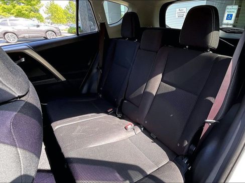Used 2014 Toyota RAV4 XLE AWD/4WD image 29
