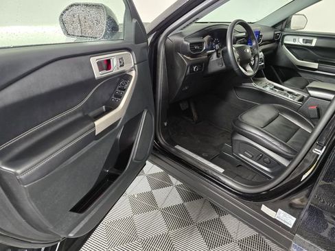 Used 2023 Ford Explorer Limited image 20