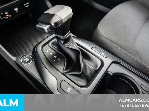 Used 2025 Kia K4 FWD image 38
