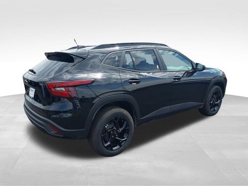 New 2026 Chevrolet Trax LT w/ Driver Confidence Package FWD image 5