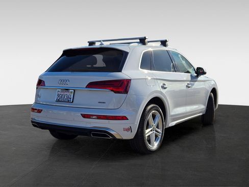 Used 2023 Audi Q5 e Premium Plus w/ Premium Plus Package image 4