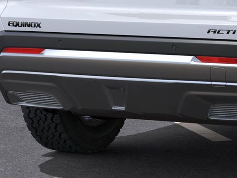 New 2026 Chevrolet Equinox ACTIV w/ Convenience Package III FWD image 36