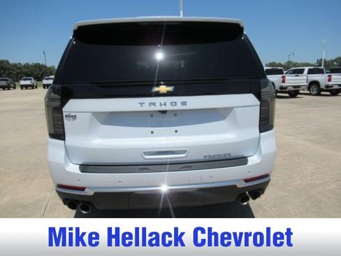 Used 2026 Chevrolet Tahoe Premier AWD/4WD image 7