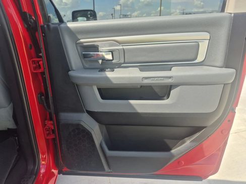 Used 2020 RAM 1500 Classic SLT RWD image 19