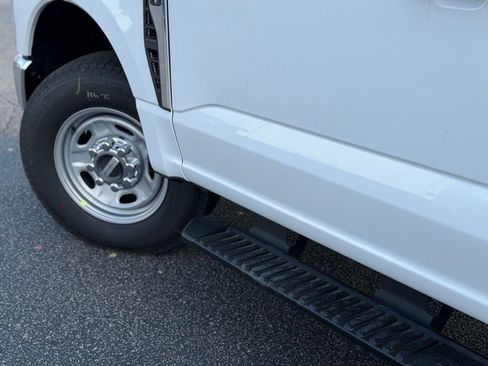 New 2026 Ford F250 XL w/ XL Chrome Package RWD image 8