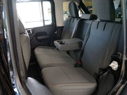 Used 2024 Jeep Wrangler Unlimited AWD/4WD image 47
