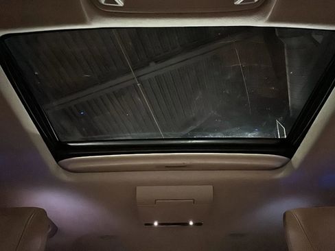 Used 2016 Cadillac Escalade Platinum image 37