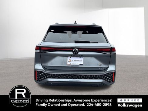 New 2026 Volkswagen Tiguan SE R-Line AWD/4WD image 8