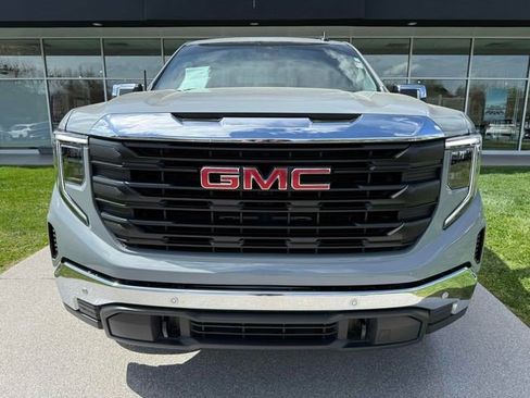 Certified 2025 GMC Sierra 1500 Pro w/ Pro Value Package image 3