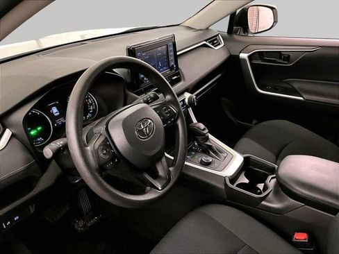 Used 2021 Toyota RAV4 LE AWD/4WD image 12