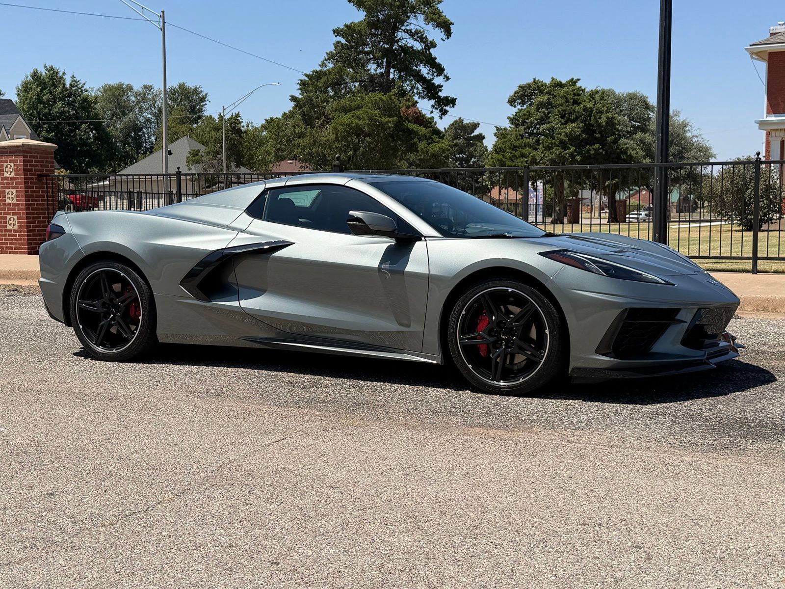 Used 2022 Chevrolet Corvette Stingray Preferred Conv w/ Chrome Exterior Badge Package RWD image 2