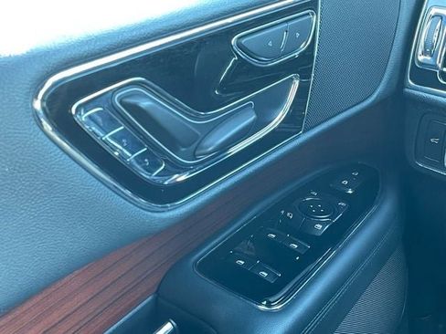 Used 2024 Lincoln Navigator L 4WD image 23