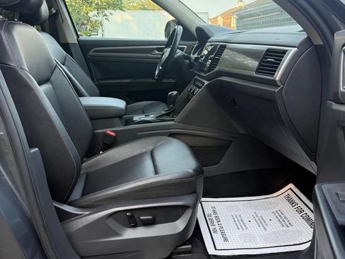 Used 2018 Volkswagen Atlas SEL FWD image 19