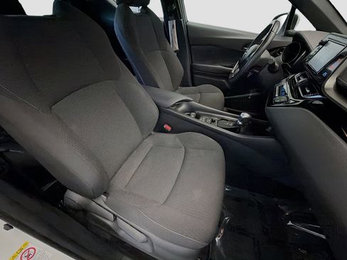 Used 2018 Toyota C-HR XLE image 15