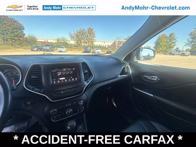 Used 2020 Jeep Cherokee Latitude Plus FWD image 22