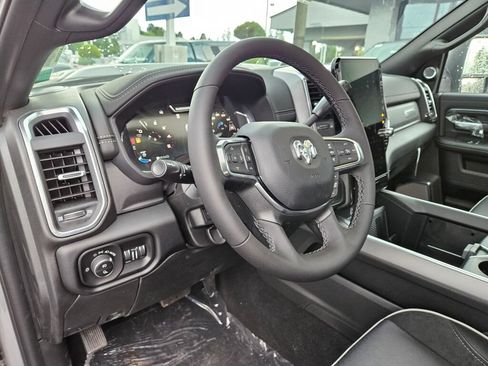 New 2026 RAM 2500 Laramie AWD/4WD image 15