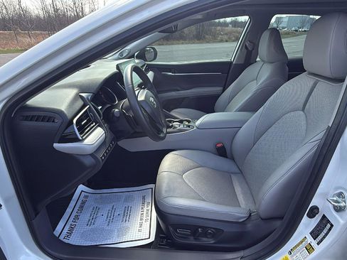 Used 2023 Toyota Camry XSE w/ Navigation Package image 23