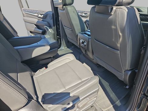 Certified 2024 GMC Yukon XL Denali AWD/4WD image 14
