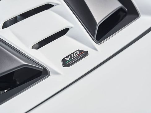 Used 2023 Lamborghini Huracan Tecnica RWD image 12