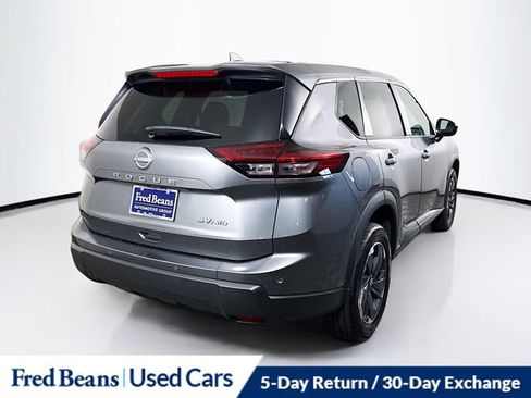 Used 2024 Nissan Rogue SV AWD/4WD image 10
