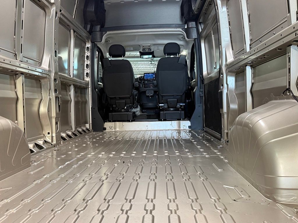 Used 2026 RAM ProMaster 3500 w/ Quick Order Package 22G SLT FWD image 25