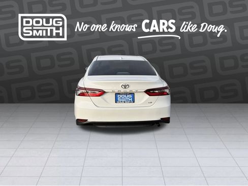 Used 2023 Toyota Camry LE image 4