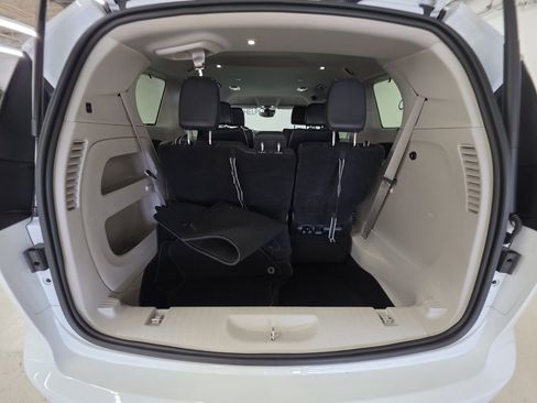 Used 2022 Chrysler Pacifica Touring-L image 22