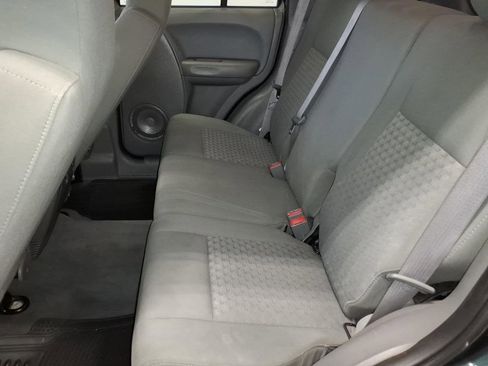 Used 2005 Jeep Liberty Sport image 17