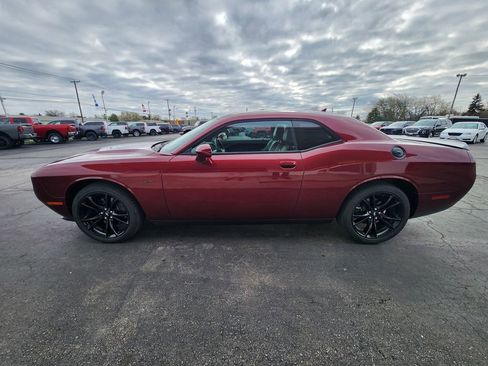 Used 2018 Dodge Challenger R/T Plus image 7