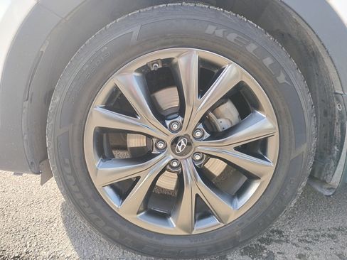 Used 2018 Hyundai Santa Fe Sport image 11