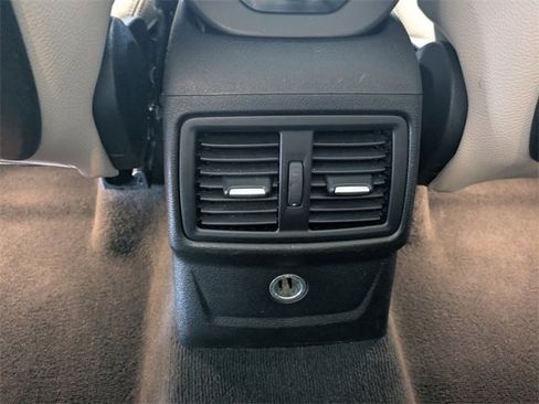 Used 2017 BMW X1 xDrive28i image 15