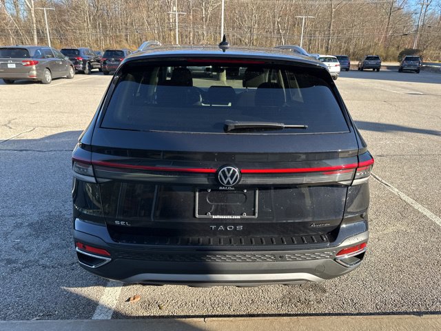 New 2026 Volkswagen Taos SEL AWD/4WD image 6