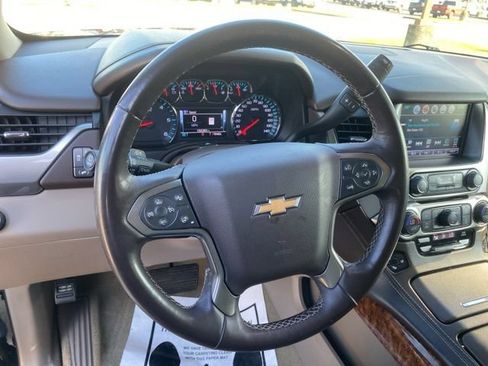Used 2018 Chevrolet Tahoe Premier RWD image 17