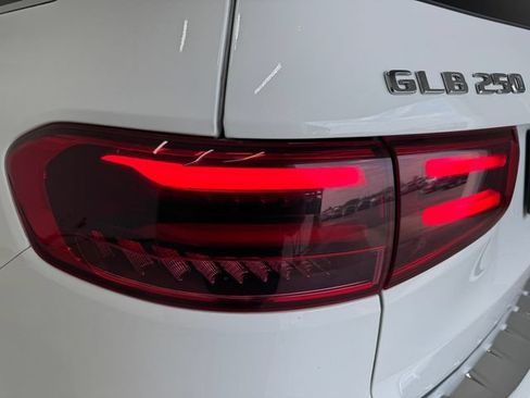Certified 2024 Mercedes-Benz GLB 250 image 32