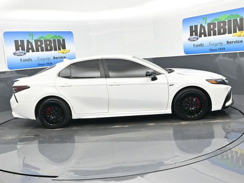 Used 2023 Toyota Camry SE image 7