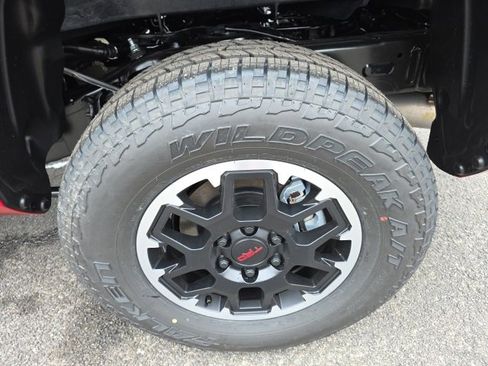 New 2025 Toyota Tacoma TRD Off-Road image 6