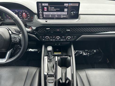 Used 2024 Honda Accord Touring image 12