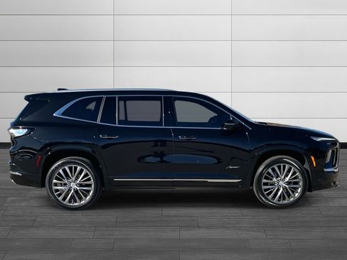 Used 2025 Buick Enclave Avenir w/ Trailering Package, 5000 lbs. image 6