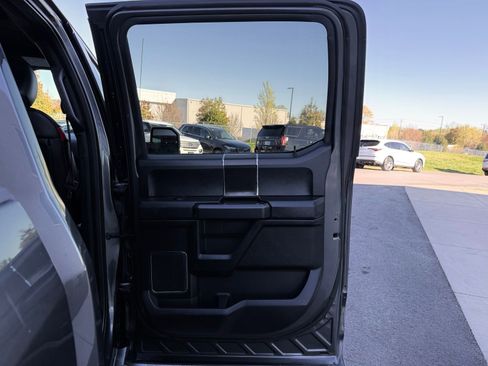 Used 2020 Ford F150 Lariat image 32