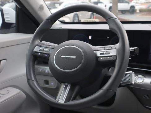 Used 2024 Hyundai Kona SEL w/ Convenience Package image 15