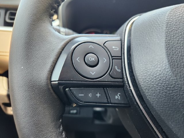 Certified 2025 Toyota RAV4 XLE Premium FWD image 28
