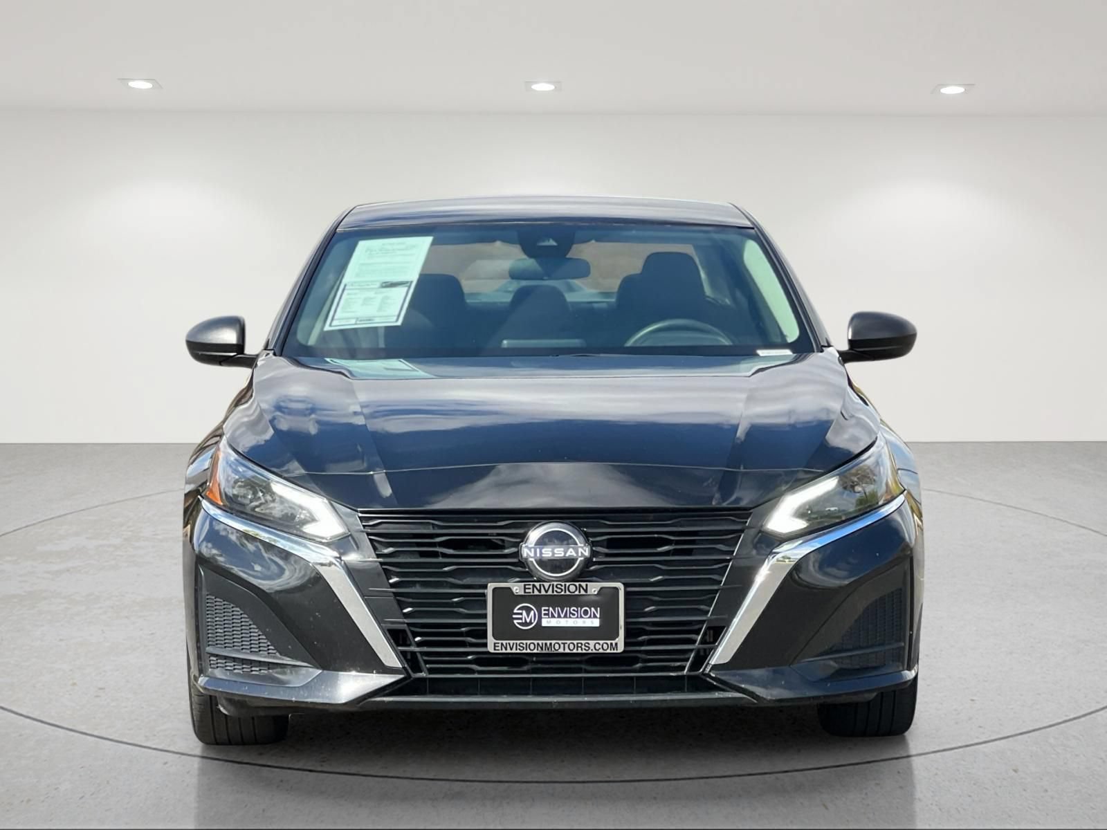 Used 2024 Nissan Altima 2.5 SV FWD image 8