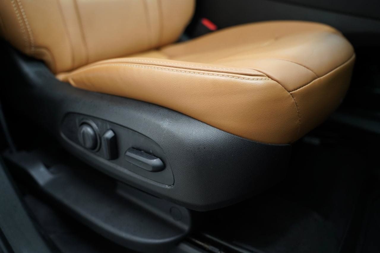 Used 2019 Buick Enclave Essence FWD image 29