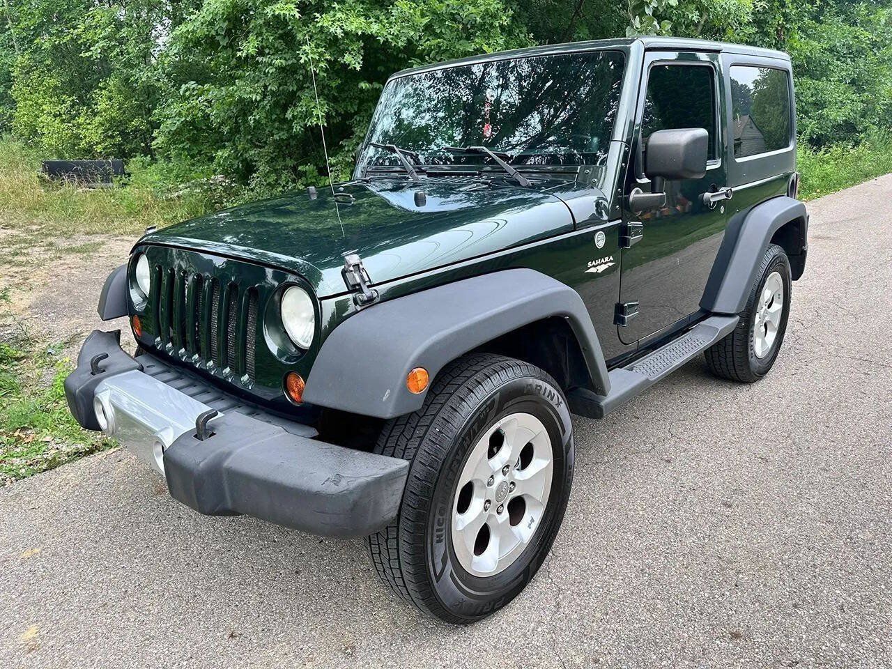 Used 2011 Jeep Wrangler Sahara w/ Dual Top Group AWD/4WD image 2