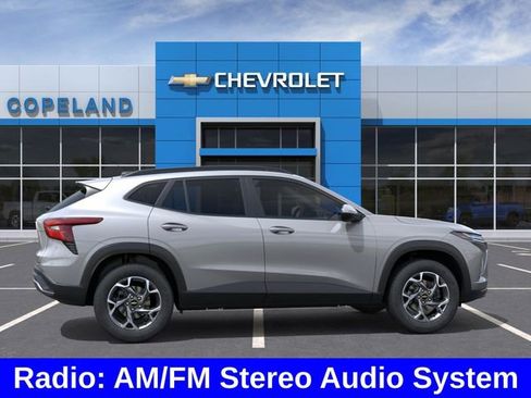 New 2026 Chevrolet Trax LT w/ Driver Confidence Package FWD image 6
